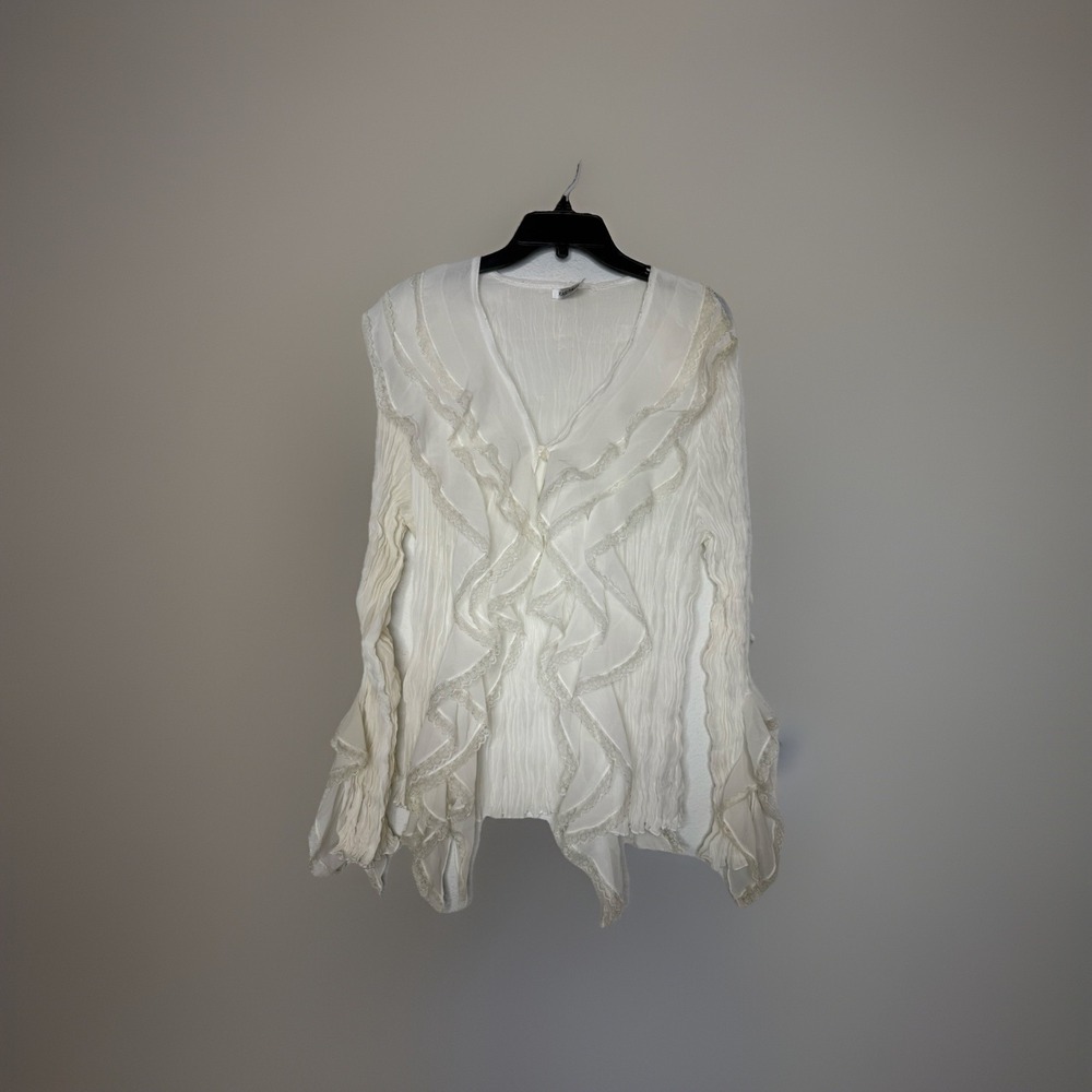 KAELYN MAX II Woman's White 3X crinkled blouse laced latticed flare cuffs Fairy